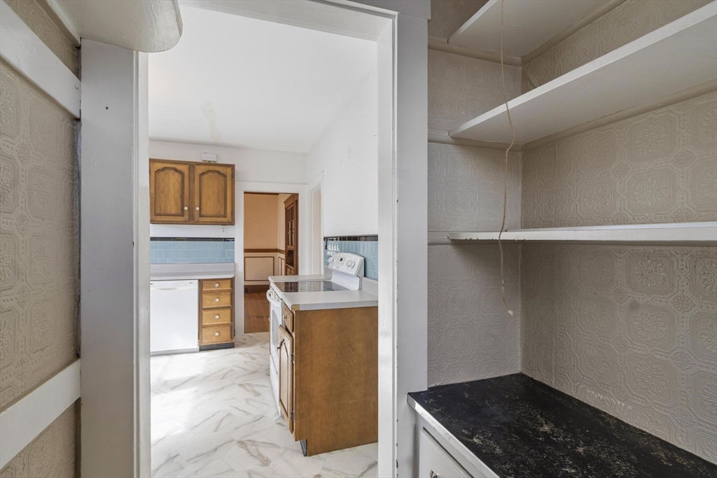 36 Fairbanks Road Milton, MA 02186 - Photo 24 of 32