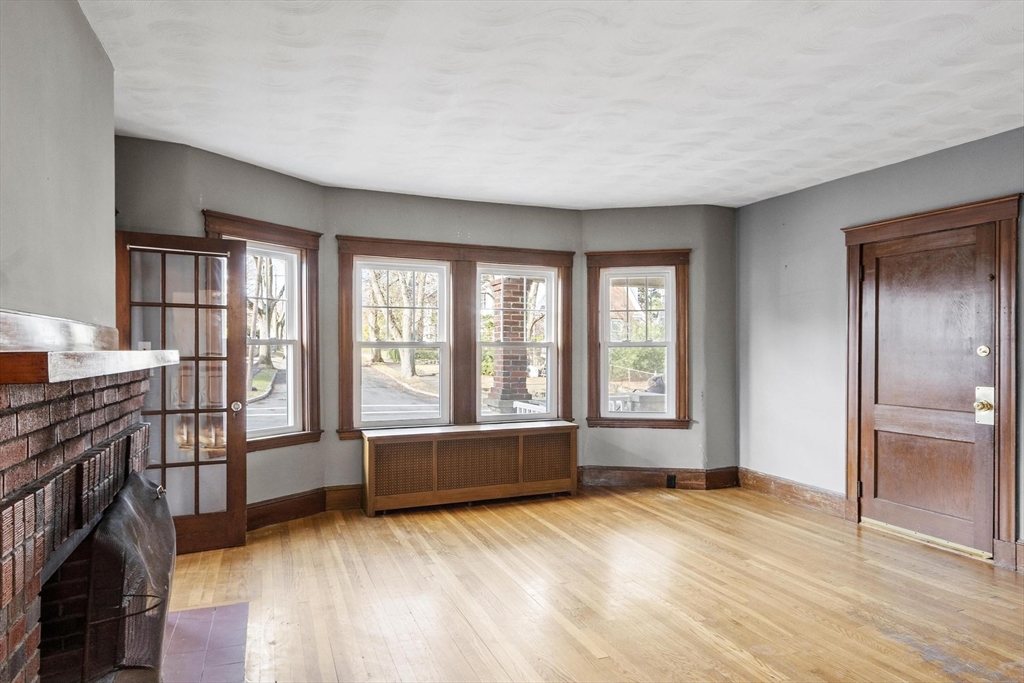 36 Fairbanks Road Milton, MA 02186 - Photo 10 of 32