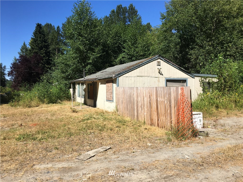 4016 Jones Avenue Northeast Renton, WA 98056 - Photo 4 of 10