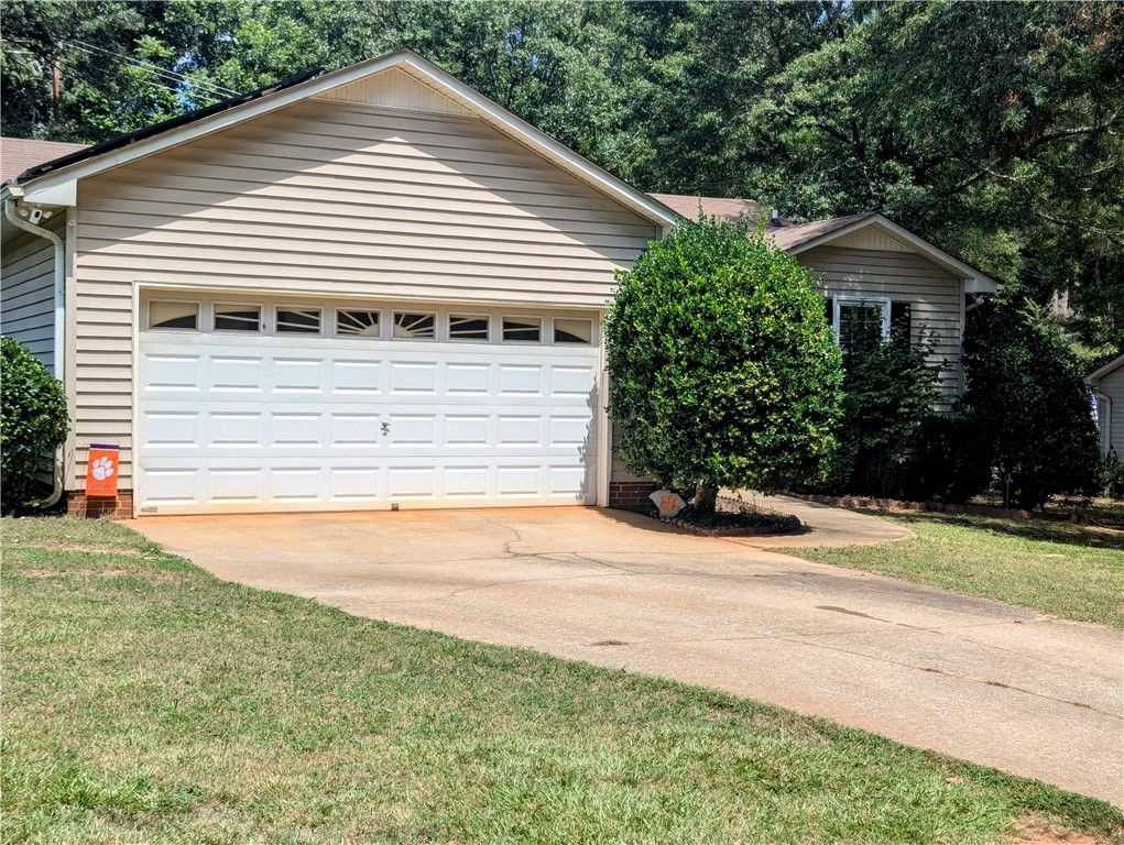 103 Willow Court Anderson, SC 29621 - Photo 3 of 32 Gallery Image 3