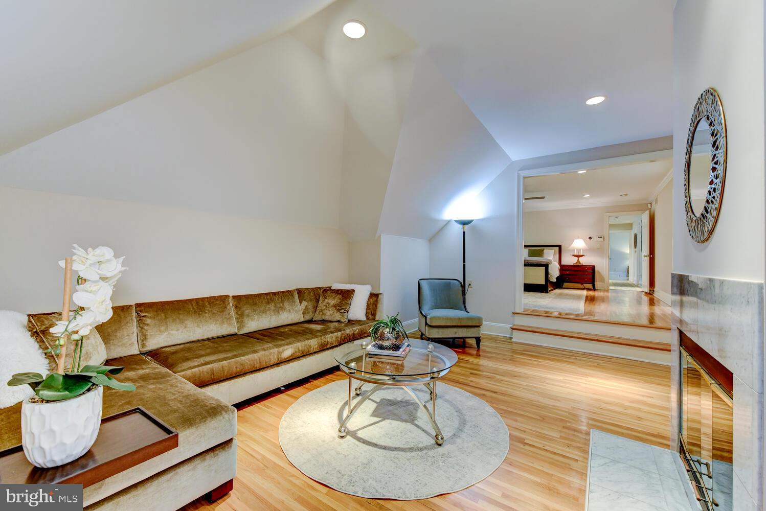 1 Partridge Run Princeton Junction, NJ 08550 - Photo 47 of 87 Primary Suite Lounge