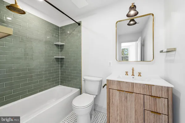 $3,500 | 3539 Roland Avenue, Baltimore, MD 21211