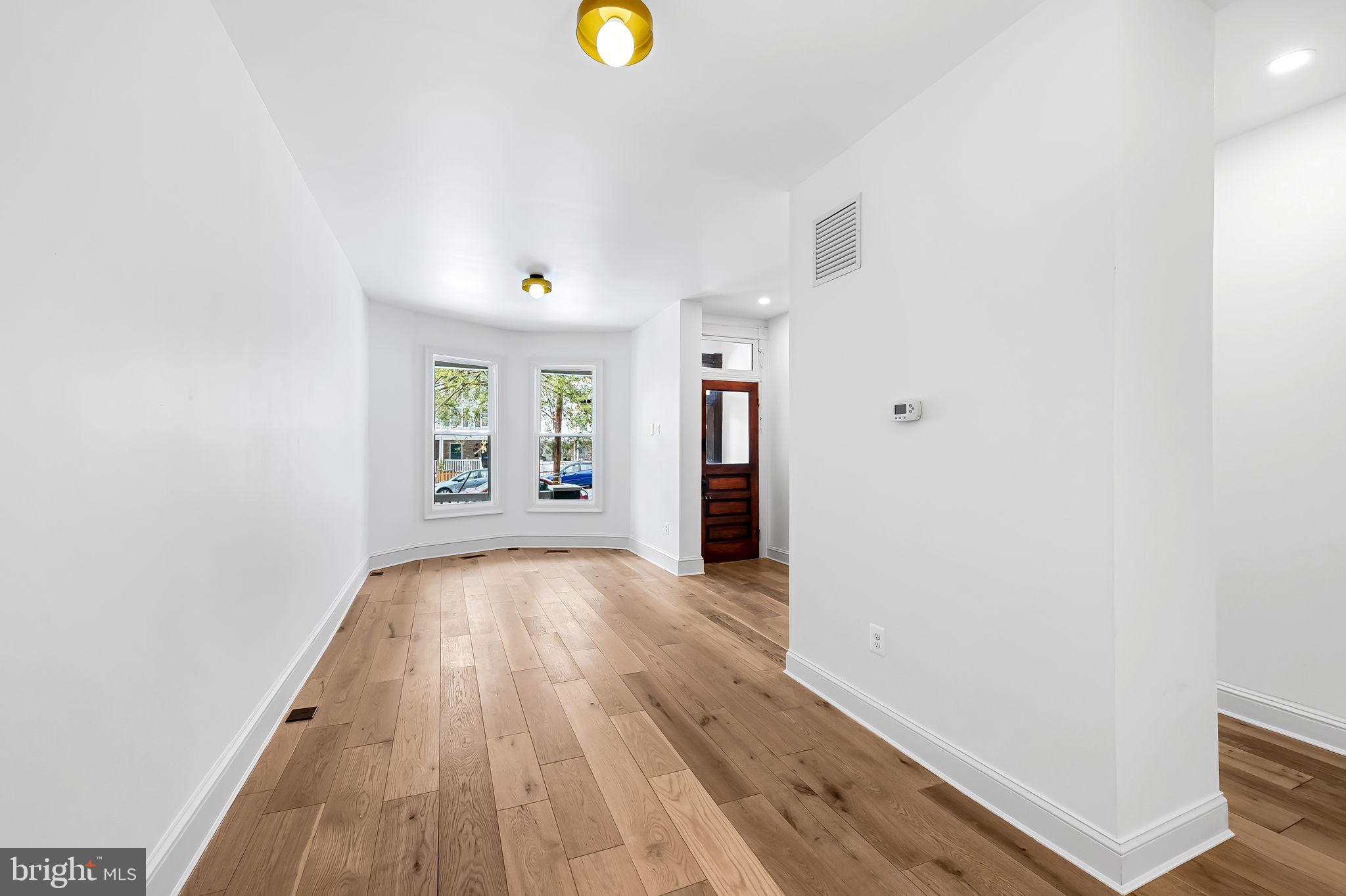 3539 Roland Avenue Baltimore, MD 21211 - Photo 4 of 31 Open, flexible living and dining spaces