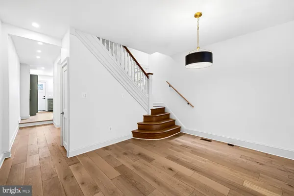 $3,500 | 3539 Roland Avenue, Baltimore, MD 21211