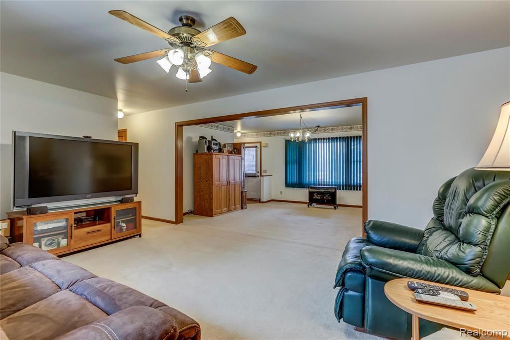 43160 Willis Road Belleville, MI 48111 - Photo 10 of 24