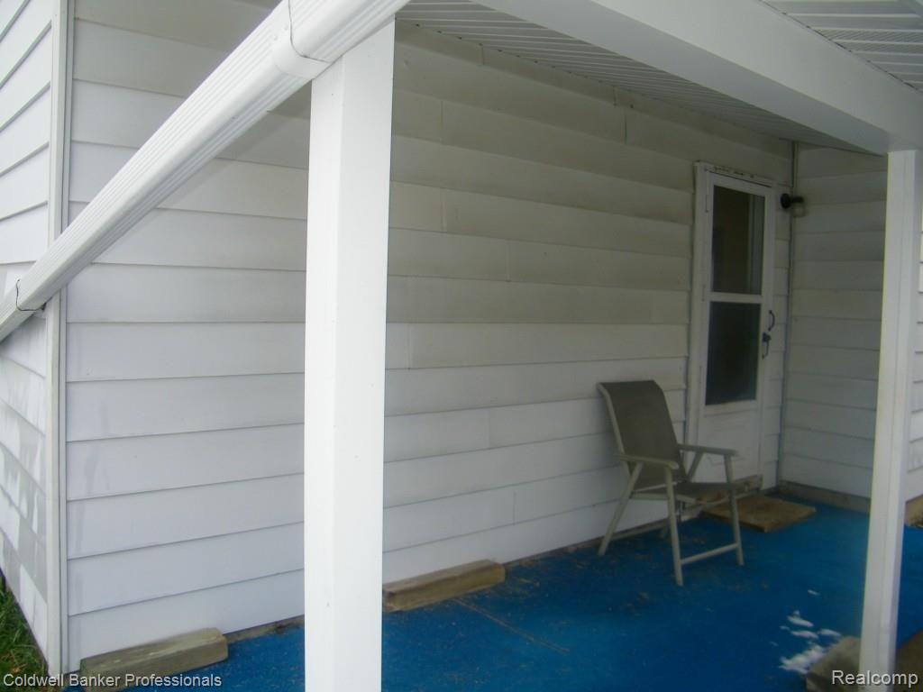 6895 Jefferson Road North Branch, MI 48461 - Photo 5 of 29 100_6345.jpg