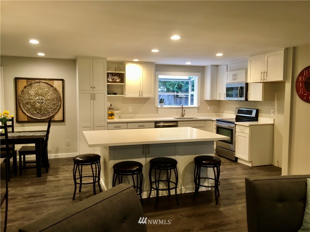 12650 177th Place Southeast Renton, WA 98059 - Photo 2 of 20 Gallery Image 2
