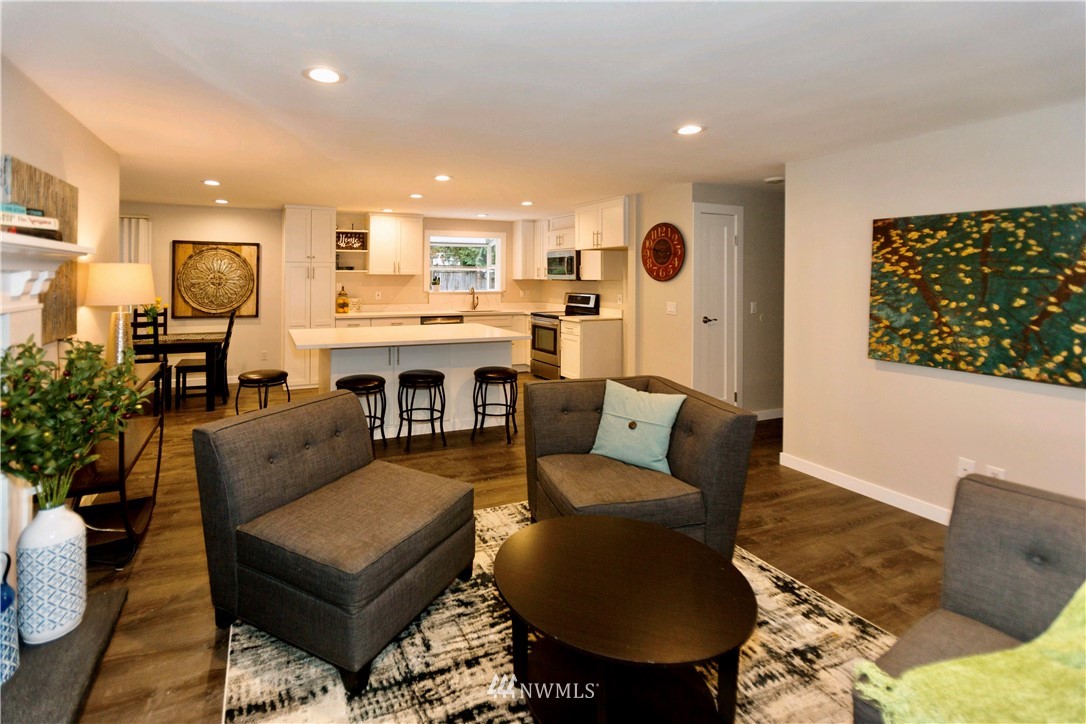 12650 177th Place Southeast Renton, WA 98059 - Photo 3 of 20 Gallery Image 3