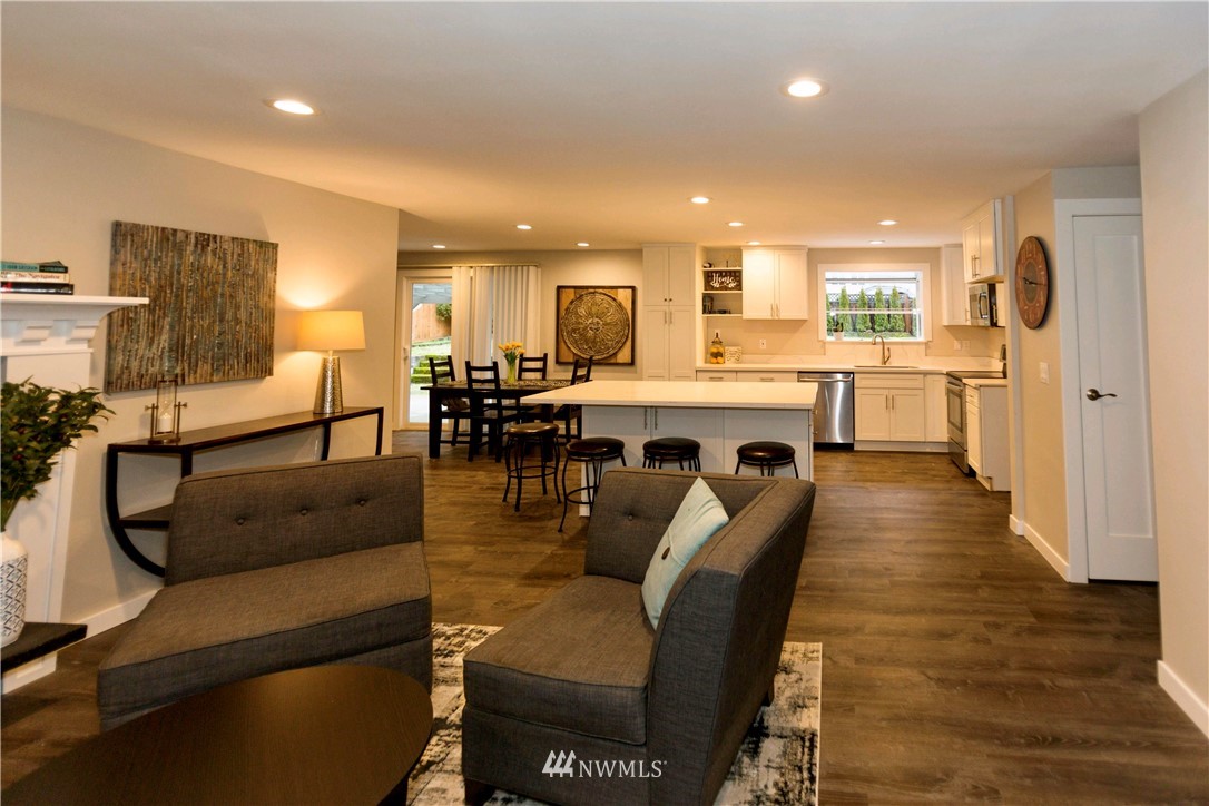12650 177th Place Southeast Renton, WA 98059 - Photo 4 of 20 Gallery Image 4