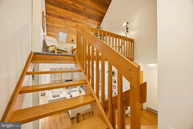 a view of entryway with a front door