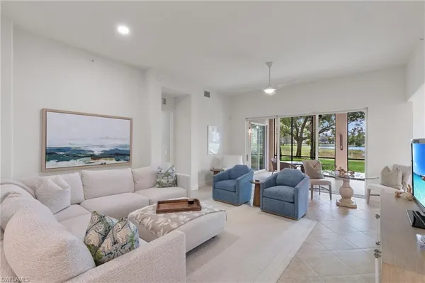 $575,000 | 3053 Aviamar Circle, Unit 8102, Naples, FL 34114