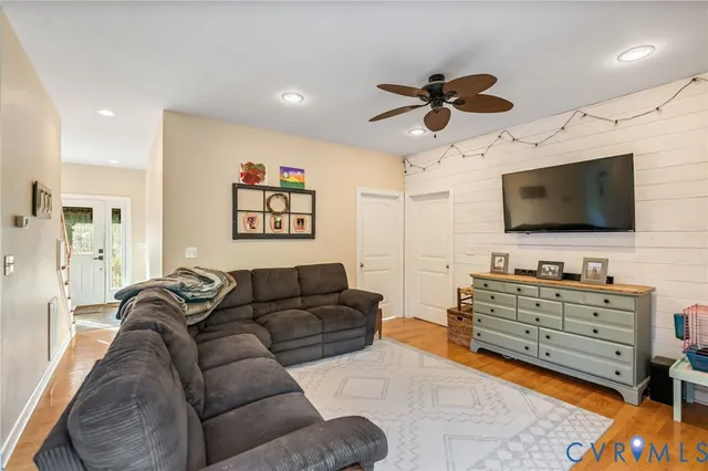 $644,995 | 338 Thessalonia Road, Bremo Bluff, VA 23022