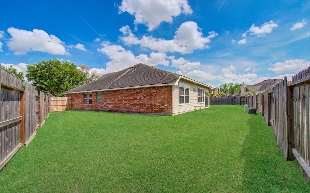 20007 Alcea Court Spring, TX 77379 - Photo 41 of 43 Great sized yard for pets.