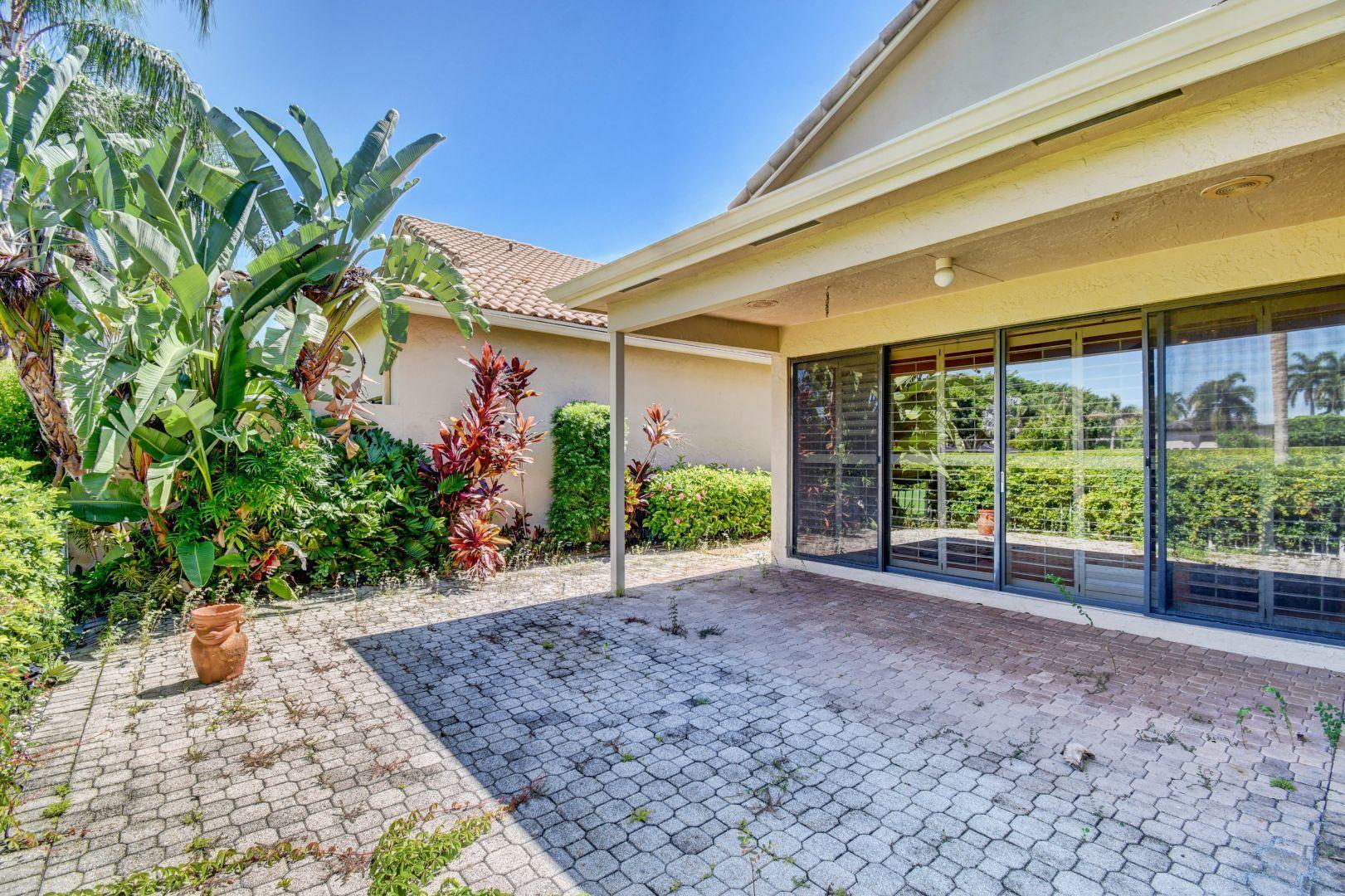 17517 Vía Capri Boca Raton, FL 33496 - Photo 31 of 31 35_dsc_3824_5_6_7_8