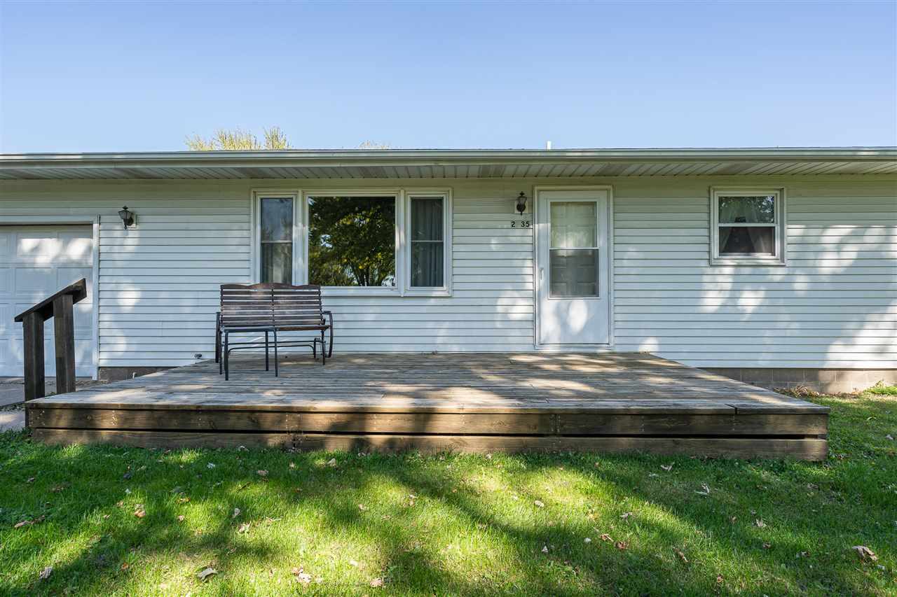 2735 Brookview Road Muscatine, IA 52761 - Photo 3 of 15 Gallery Image 3