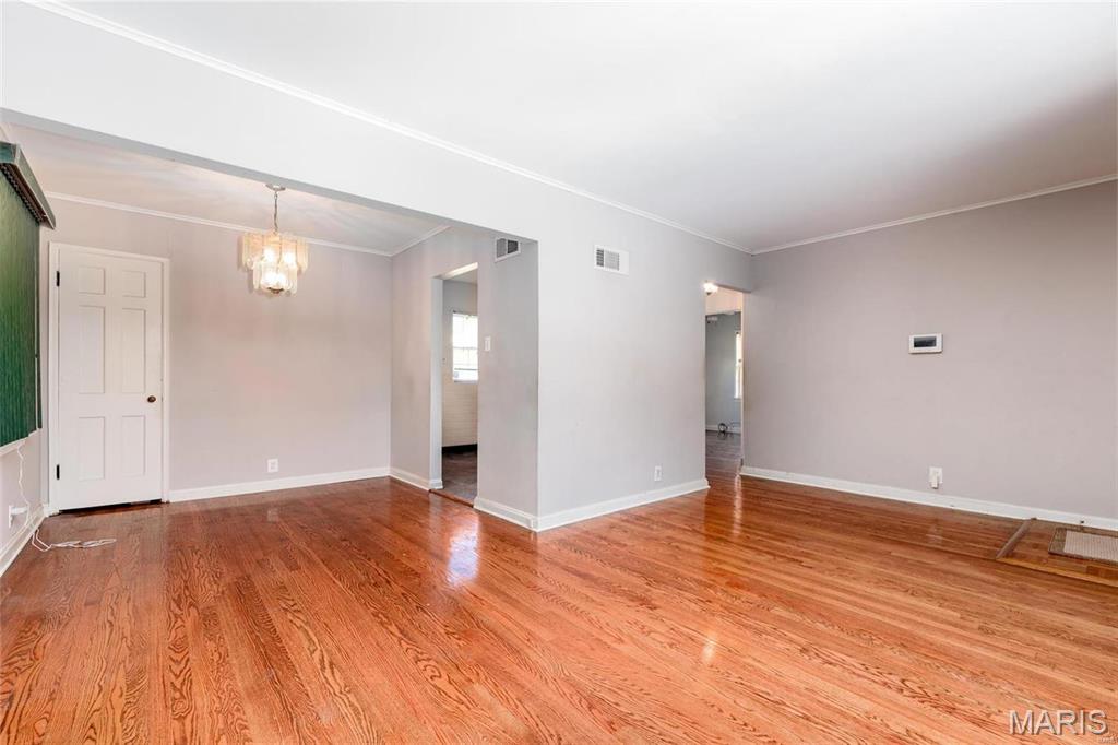 925 Riverview Boulevard St. Louis, MO 63147 - Photo 2 of 4