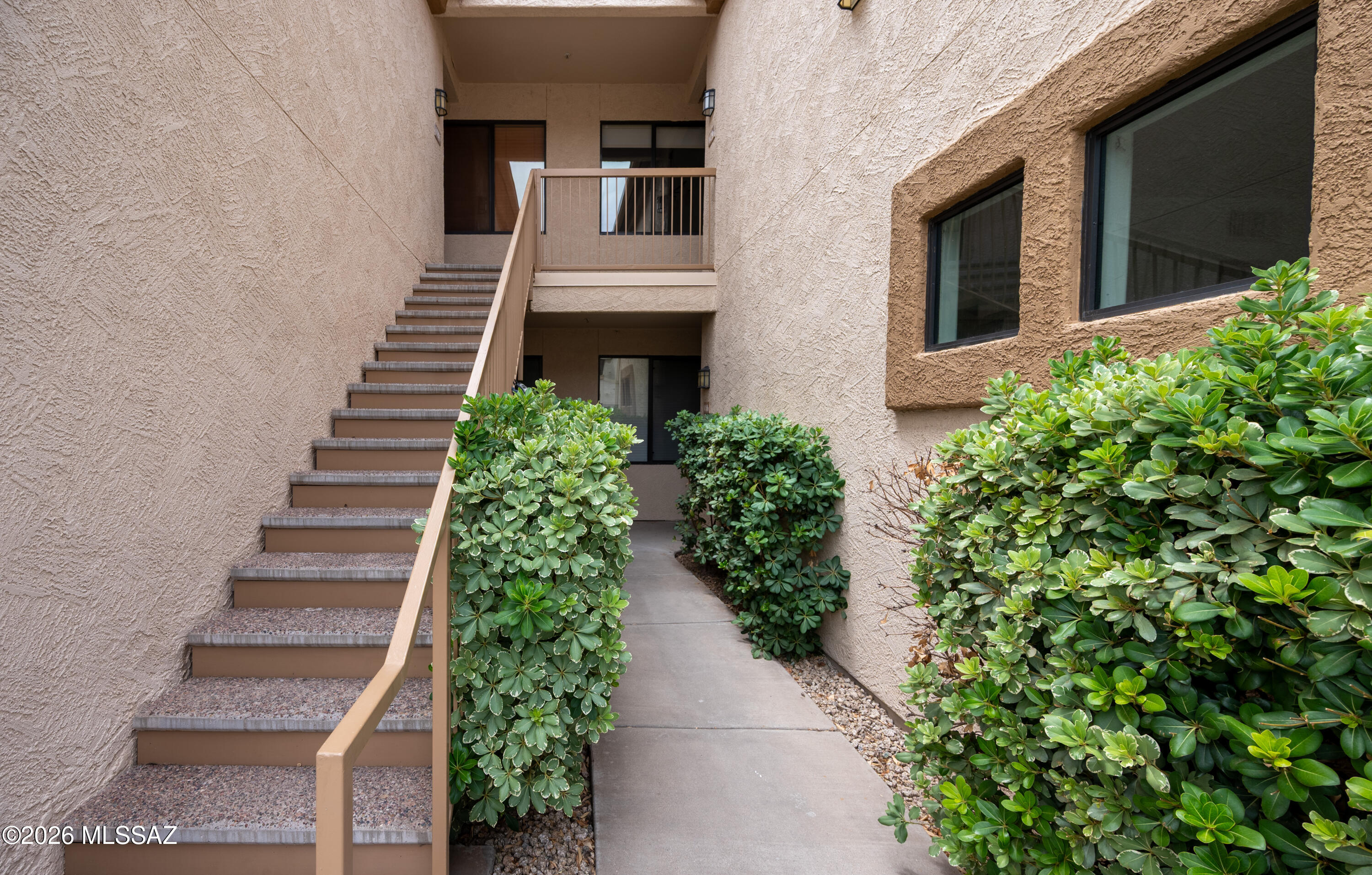 2550 East River Road, Unit 14106 Tucson, AZ 85718 - Photo 2 of 19 2550 E River 14106-16