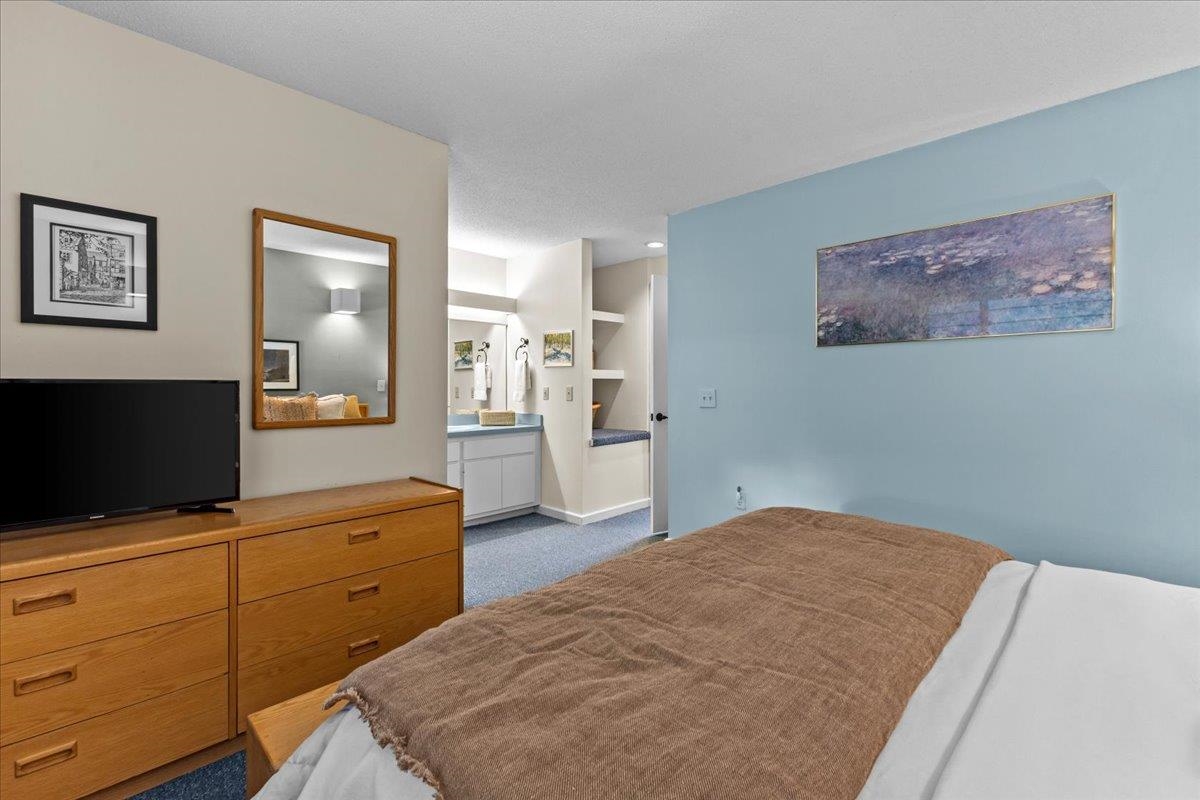 1003 Cape Cod Road, Unit 9G Stowe, VT 05672 - Photo 6 of 25 Gallery Image 6