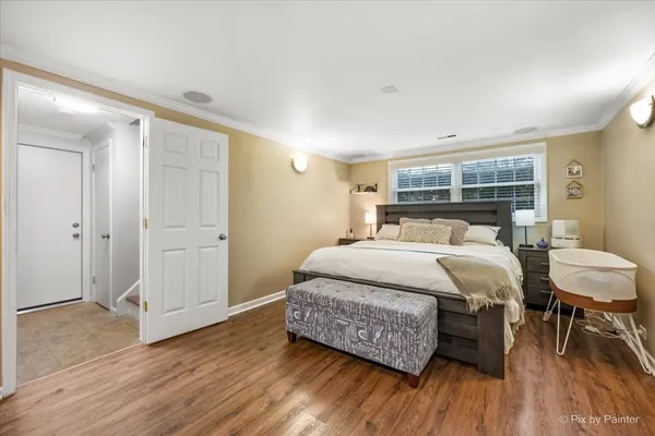 $365,000 | 647 North Ridgemoor Avenue, Mundelein, IL 60060