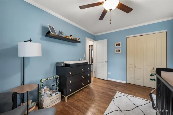 $365,000 | 647 North Ridgemoor Avenue, Mundelein, IL 60060
