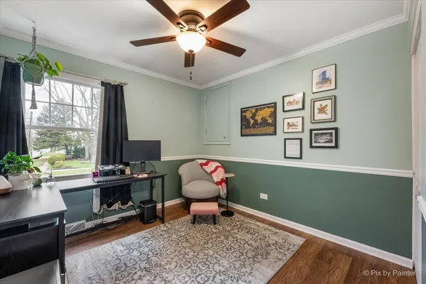$365,000 | 647 North Ridgemoor Avenue, Mundelein, IL 60060
