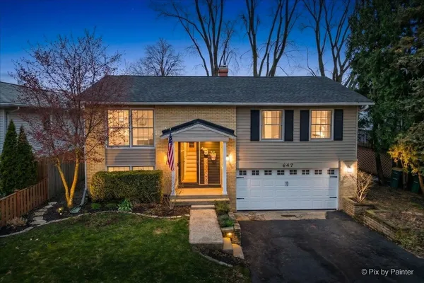 $365,000 | 647 North Ridgemoor Avenue, Mundelein, IL 60060