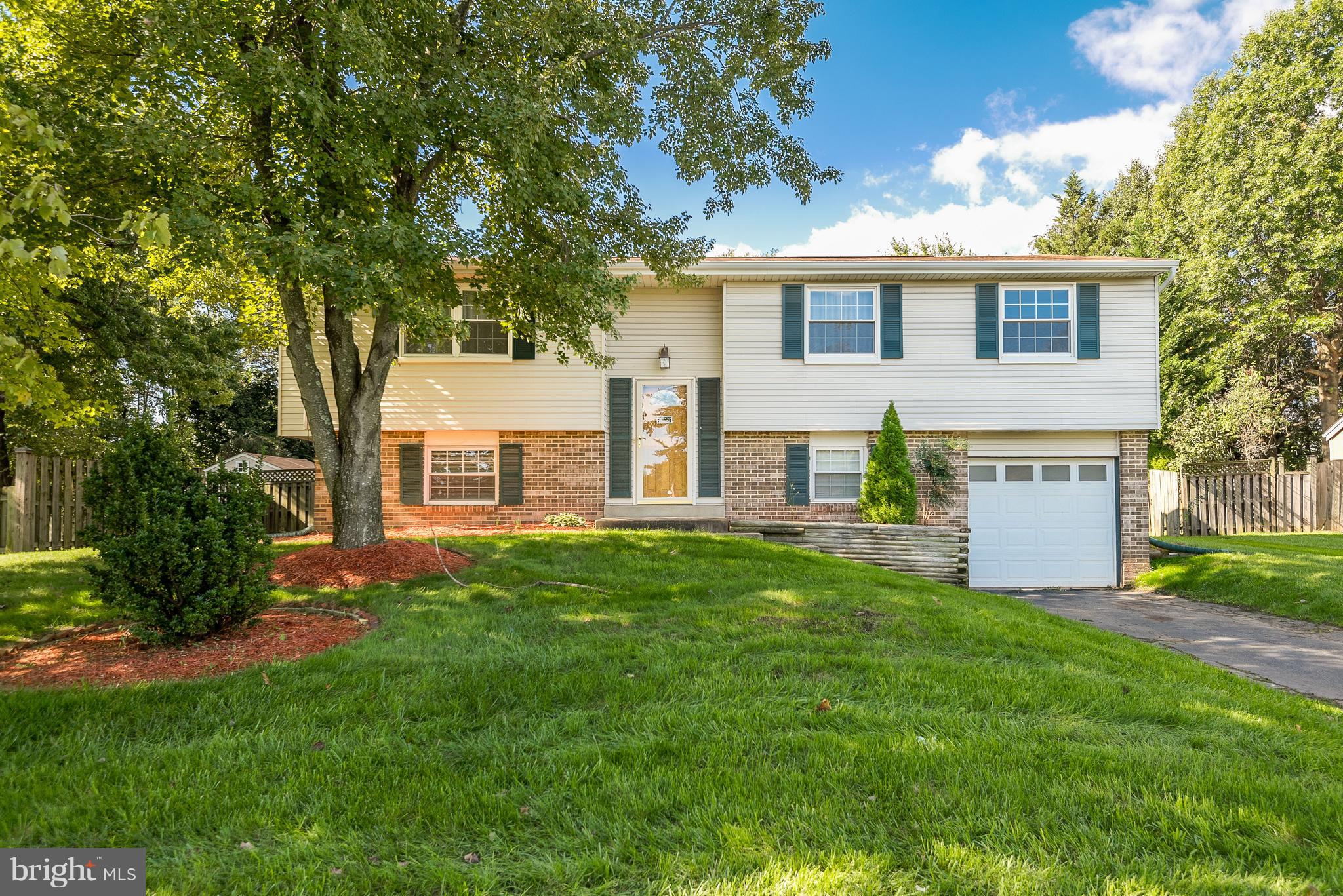 156 Magnolia Road Sterling, VA 20164 - Photo 1 of 30 Exterior (Front)