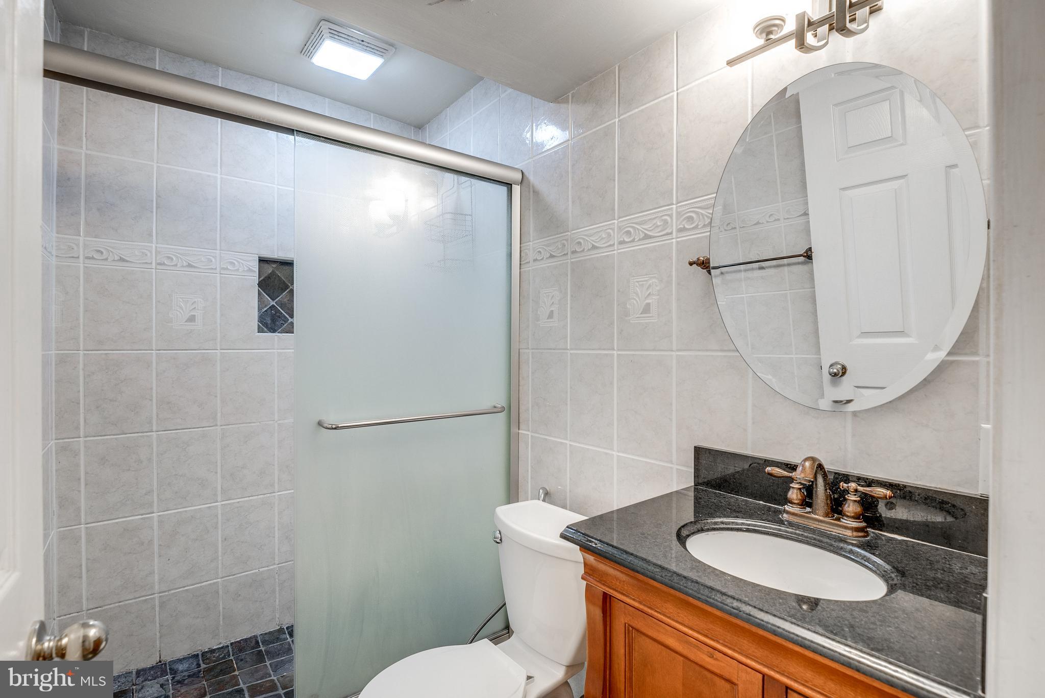 156 Magnolia Road Sterling, VA 20164 - Photo 26 of 30 Bath