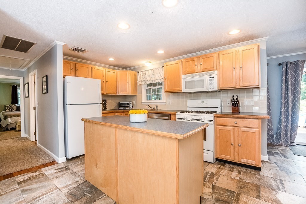 144 South Meadow Road Carver, MA 02330 - Photo 5 of 39 Gallery Image 5