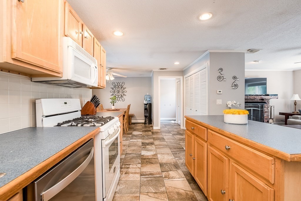 144 South Meadow Road Carver, MA 02330 - Photo 7 of 39 Gallery Image 7