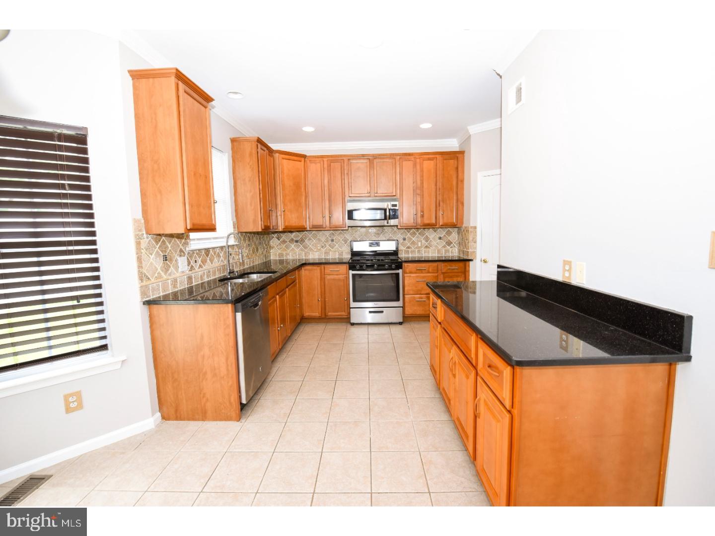 2731 Meetinghouse Road Philadelphia, PA 19114 - Photo 9 of 25