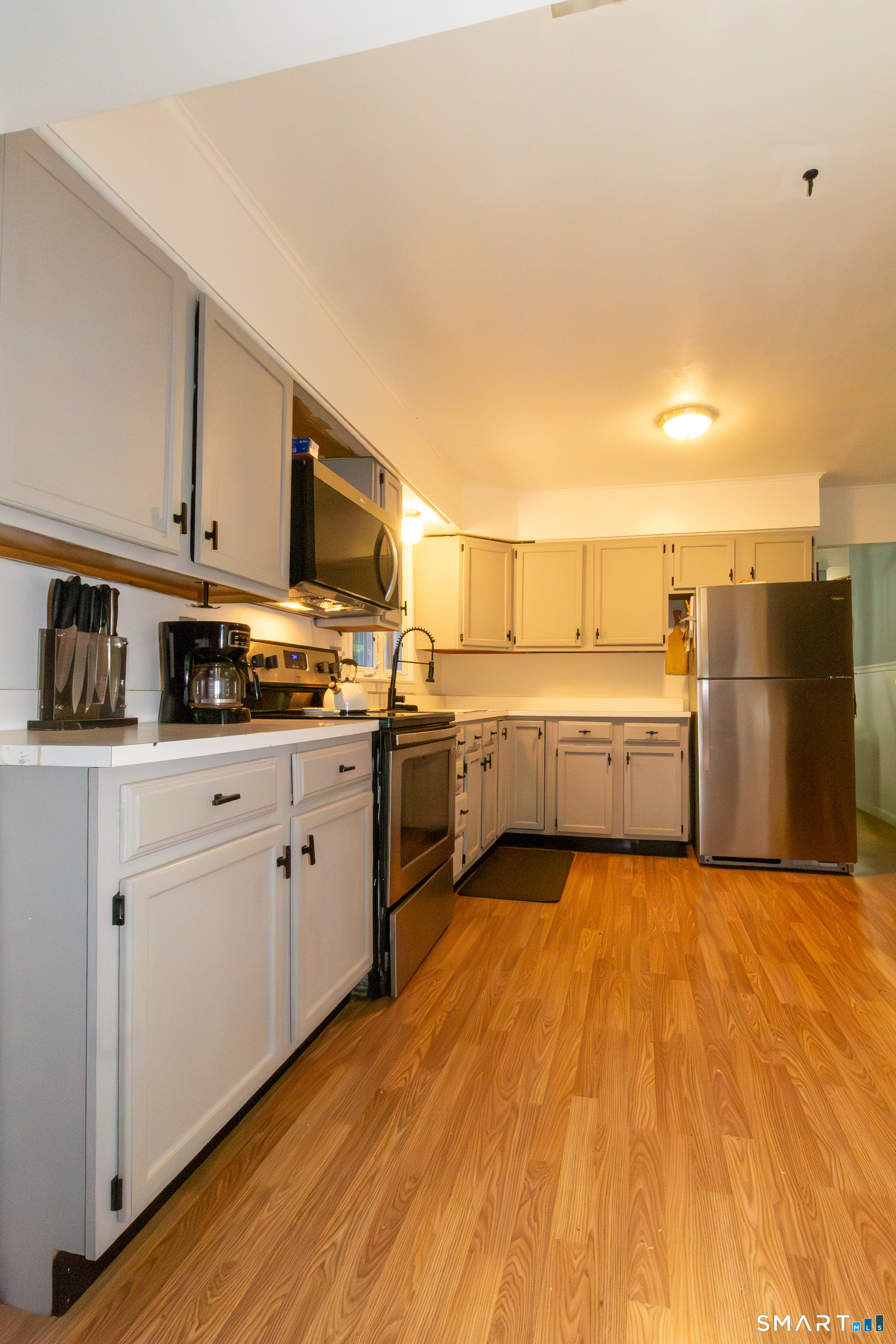 23 Great Neck Road Trumbull, CT 06611 - Photo 11 of 37