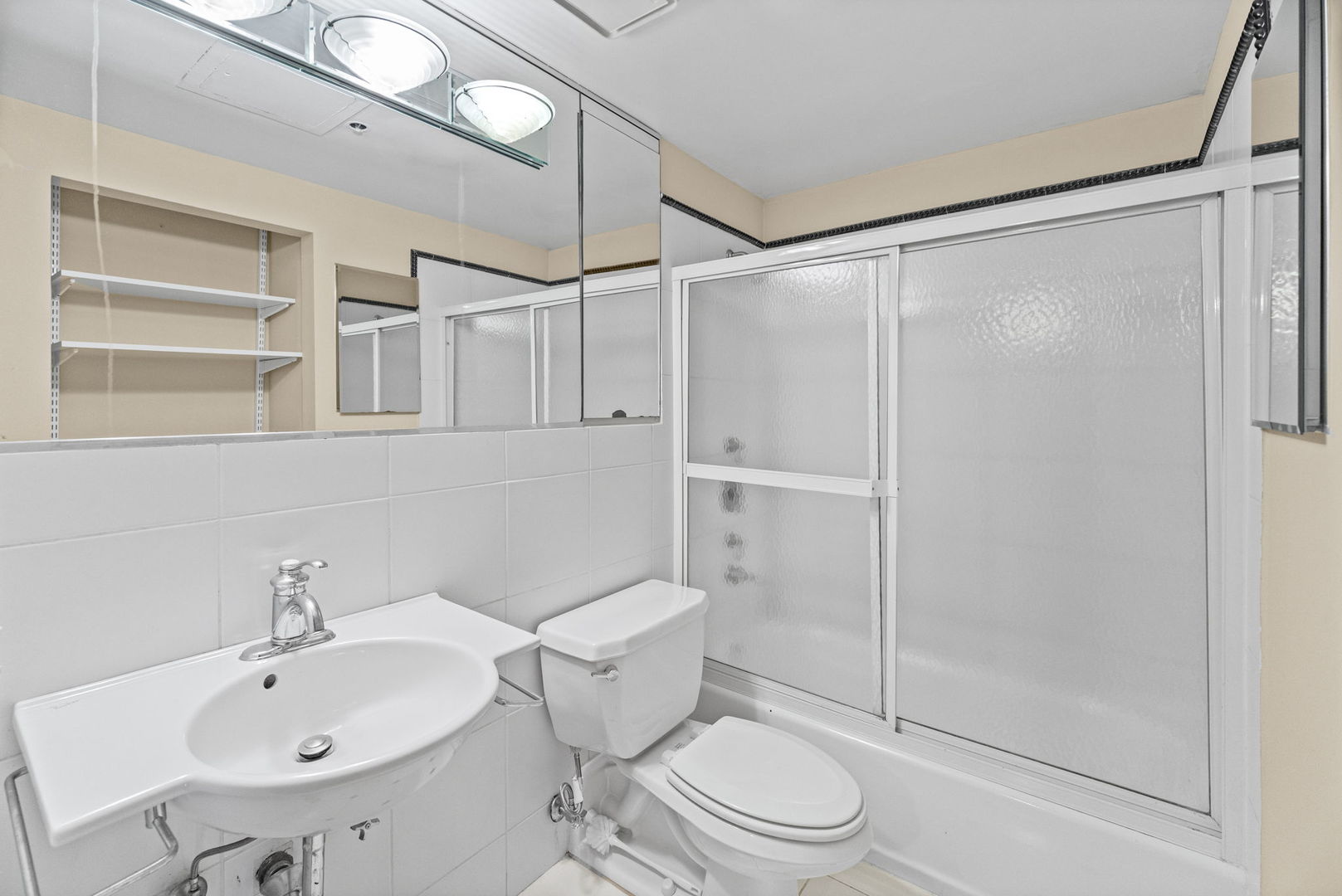 40 East 9th Street, Unit 1907 Chicago, IL 60605 - Photo 21 of 28
