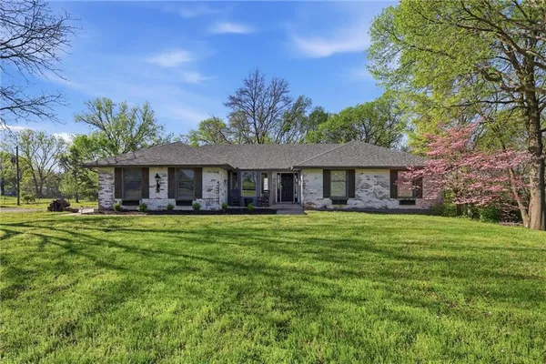 $585,000 | 11819 Northeast 144th Street, Kearney, MO 64060
