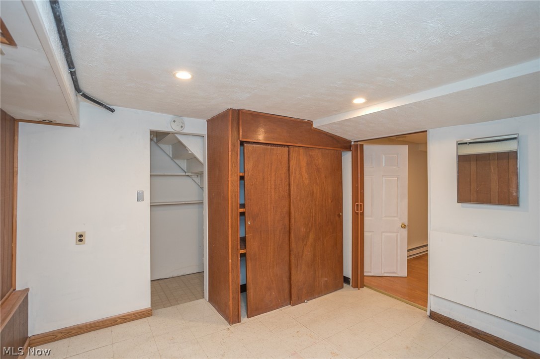 3542 Edison Road Cleveland, OH 44121 - Photo 24 of 34