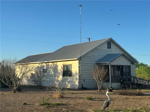 $275,000 | 139 Farm To Market 1545, Three Rivers, TX 78071
