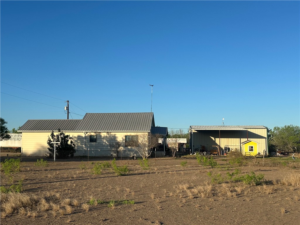 139 Farm To Market 1545 Three Rivers, TX 78071 - Photo 2 of 7