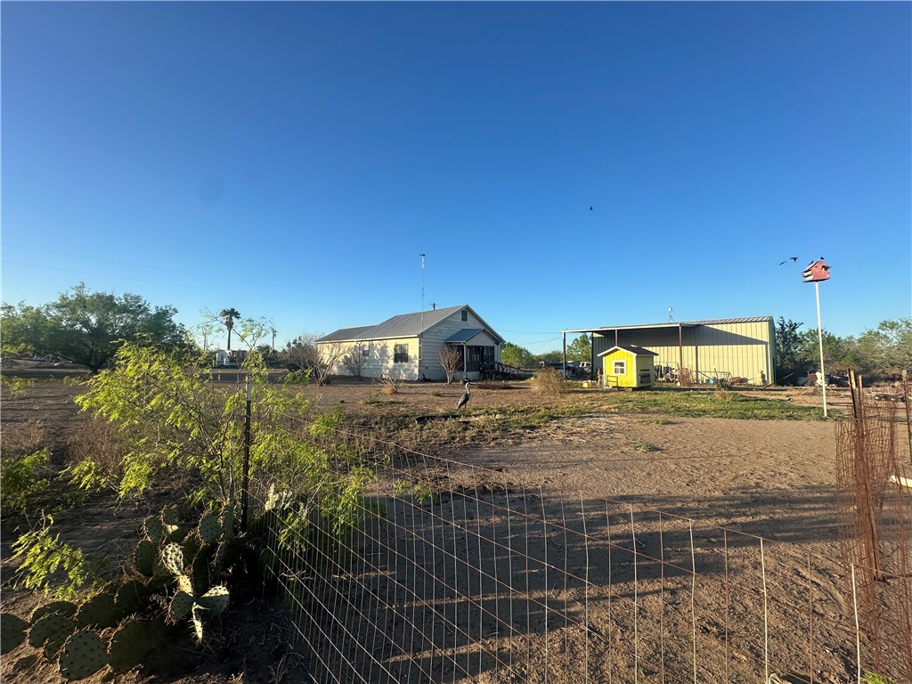 139 Farm To Market 1545 Three Rivers, TX 78071 - Photo 5 of 7