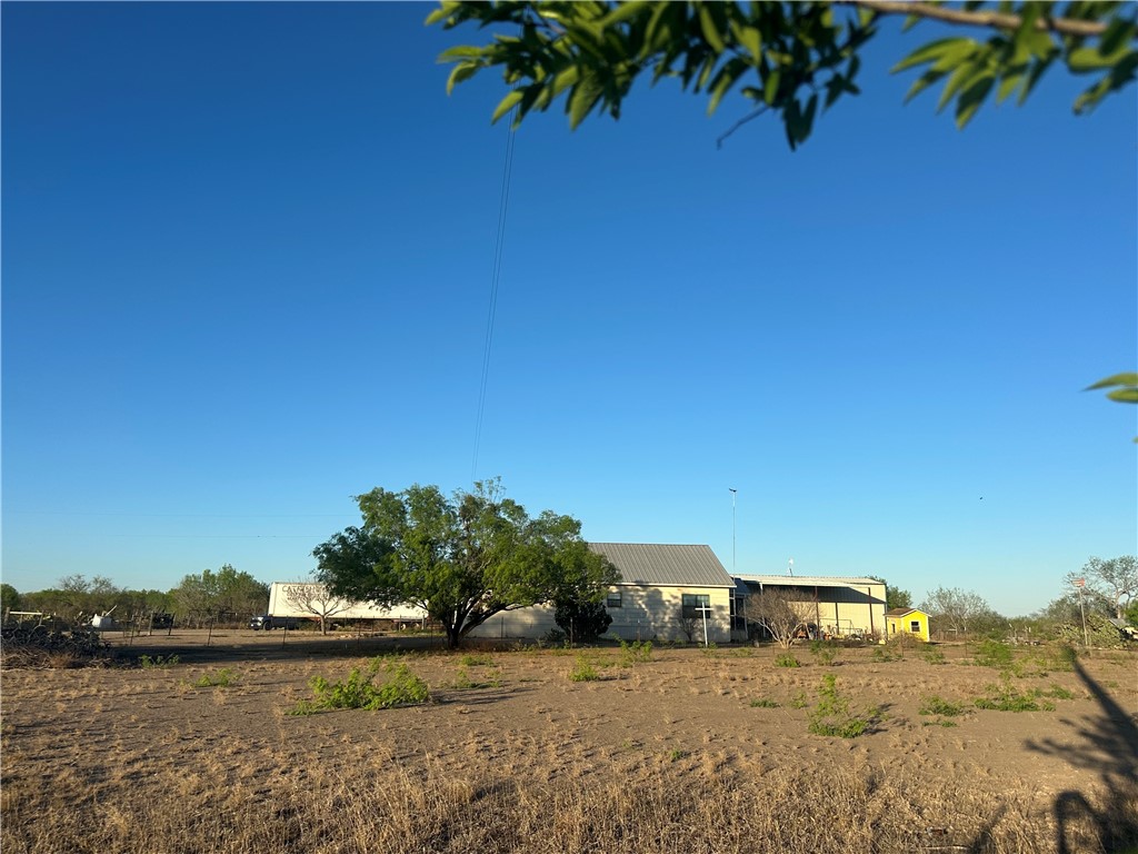 139 Farm To Market 1545 Three Rivers, TX 78071 - Photo 6 of 7