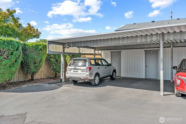 $176,500 | 2005 Tibbetts Drive, Unit 106, Longview, WA 98632