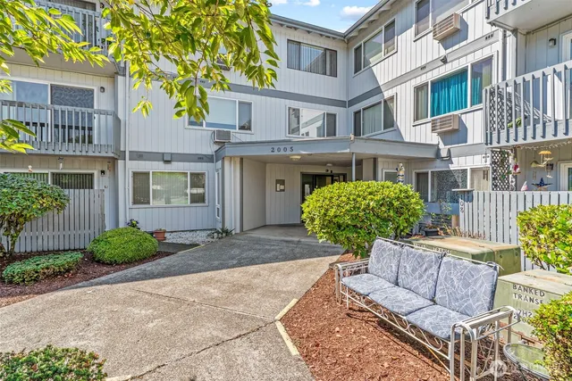 a house view with a outdoor space