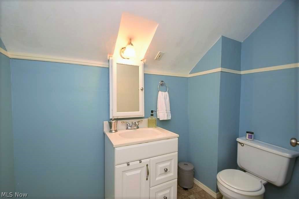 1369 Sunview Road Lyndhurst, OH 44124 - Photo 23 of 32