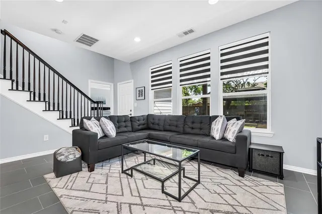 $8,000 | 6918 Webster Street, Dallas, TX 75209