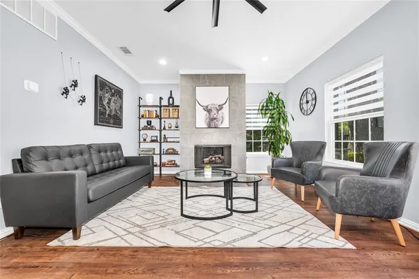 $8,000 | 6918 Webster Street, Dallas, TX 75209