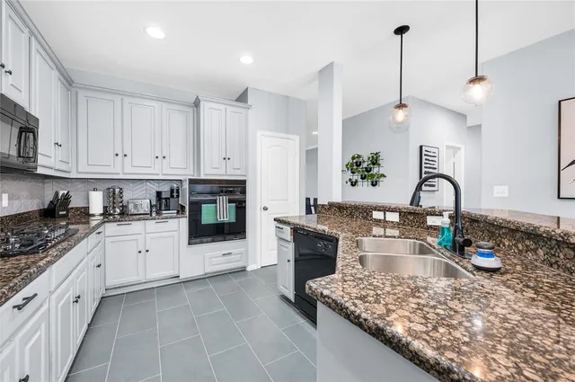 $8,000 | 6918 Webster Street, Dallas, TX 75209