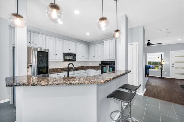 $8,000 | 6918 Webster Street, Dallas, TX 75209