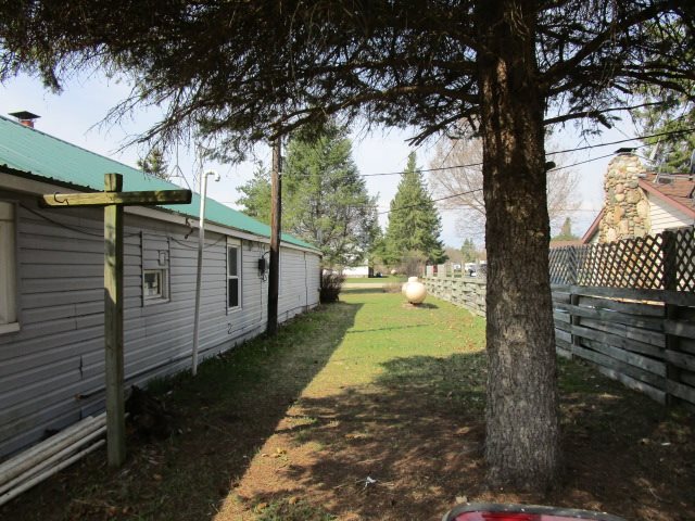 3358 Main Street Lupton, MI 48635 - Photo 5 of 33 1883395-4.JPG