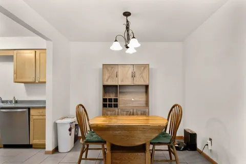 $195,000 | 50 Whitcomb Circle, Unit 5, Madison, WI 53711