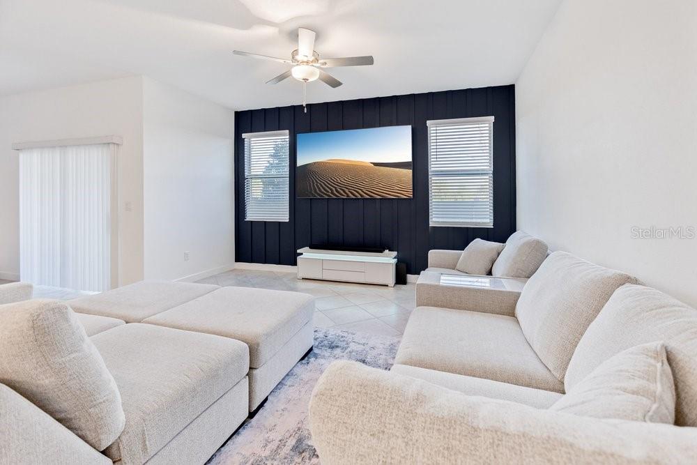 8241 Corner Pine Way New Port Richey, FL 34655 - Photo 12 of 34