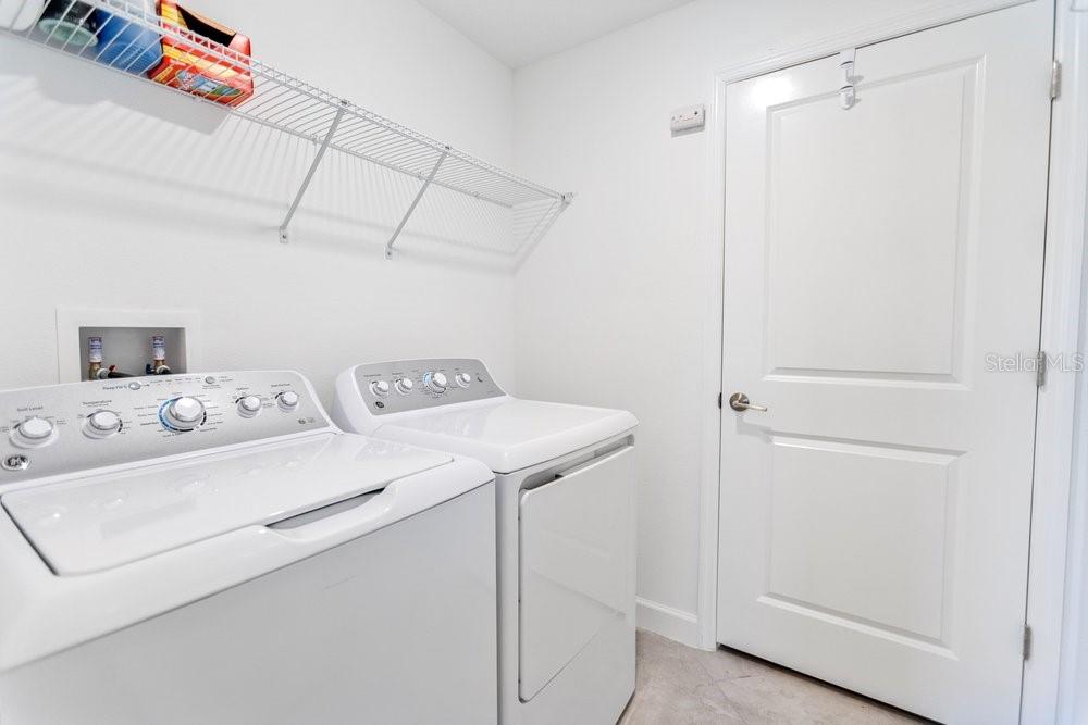 8241 Corner Pine Way New Port Richey, FL 34655 - Photo 15 of 34